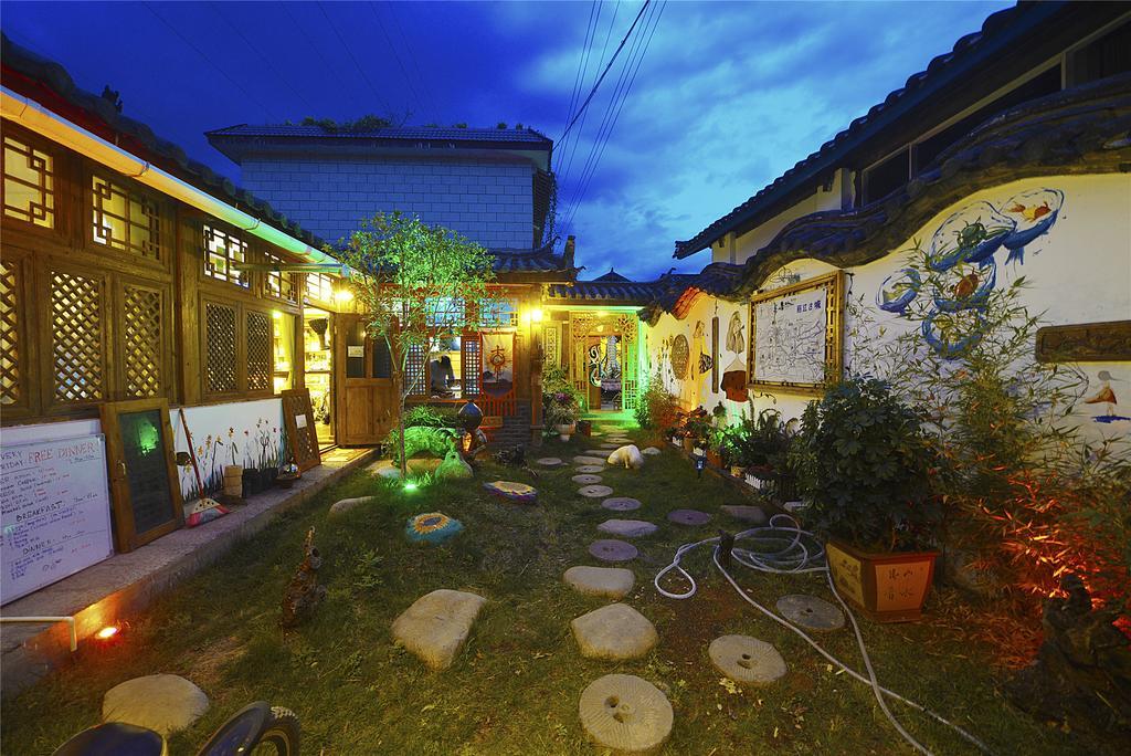 October Inn Lijiang  Exterior foto